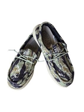 Hey Dude Wally Tiger Stripe Camouflage Slip On Loafers Shoes Youth Boys Size 6